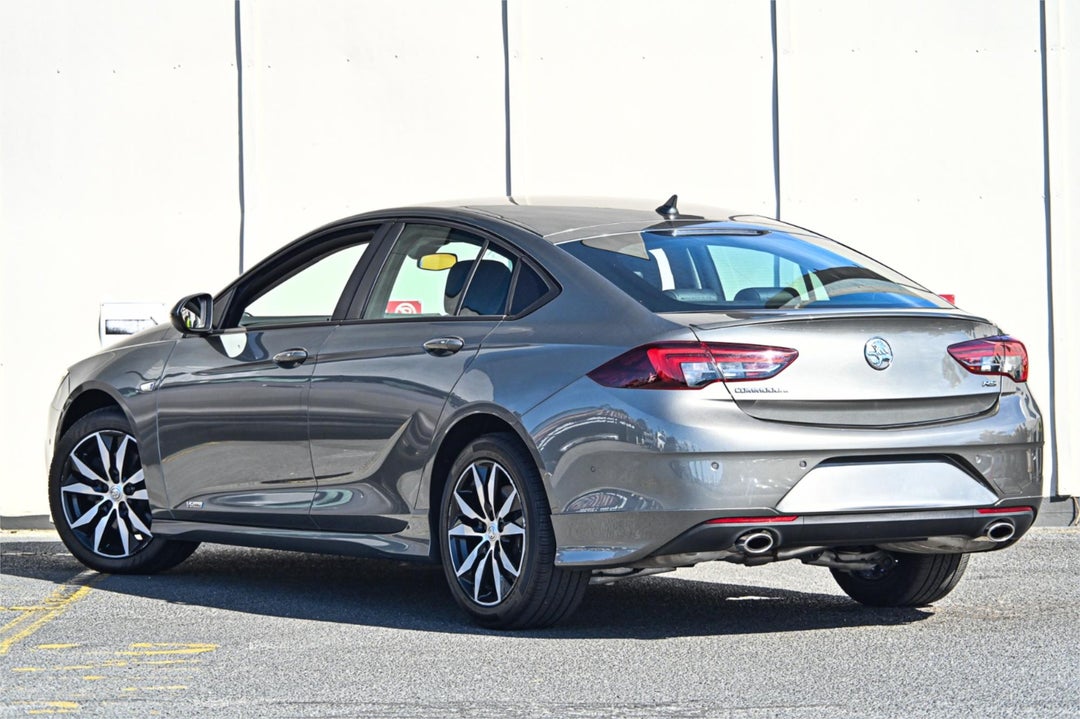 2018 Holden Commodore Rs, Automatic, 126961 km, Photo 2