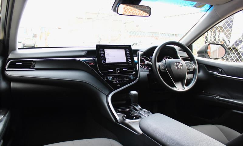 2024 Toyota Camry Ascent, Manual, 50241 km, Photo 5