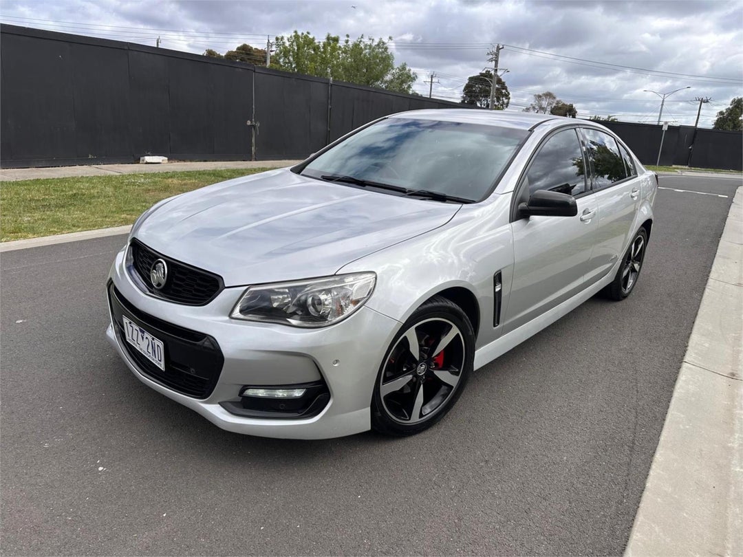 2016 Holden Commodore Sv6 Black, Automatic, 207770 km, Photo 2