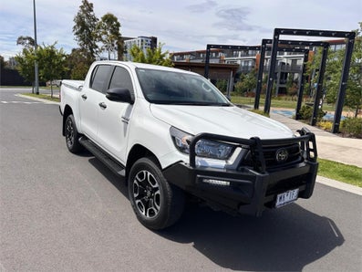 2022 Toyota Hilux Sr Automatic, 68k kms Diesel Car