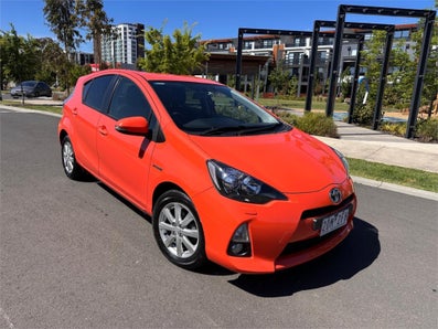 2013 Toyota Prius C I-tech Automatic, 80k kms Hybrid Car