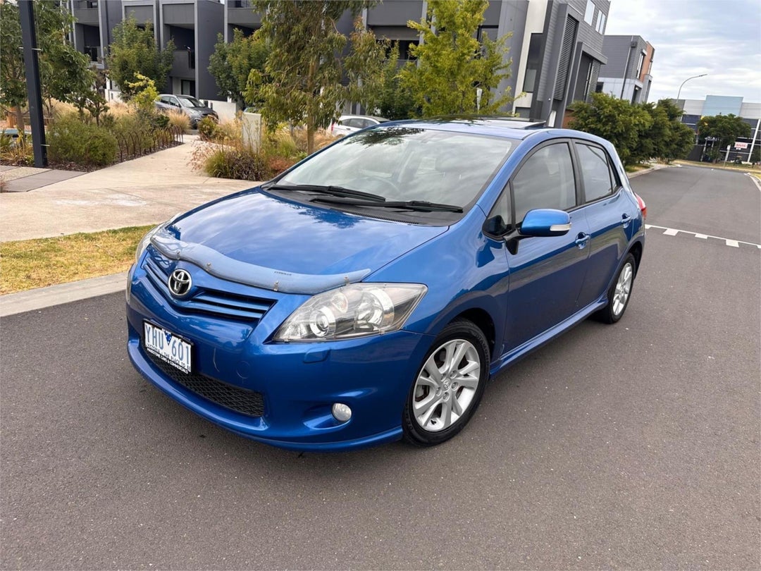 2011 Toyota Corolla Levin Zr, Automatic, 96066 km, Photo 2