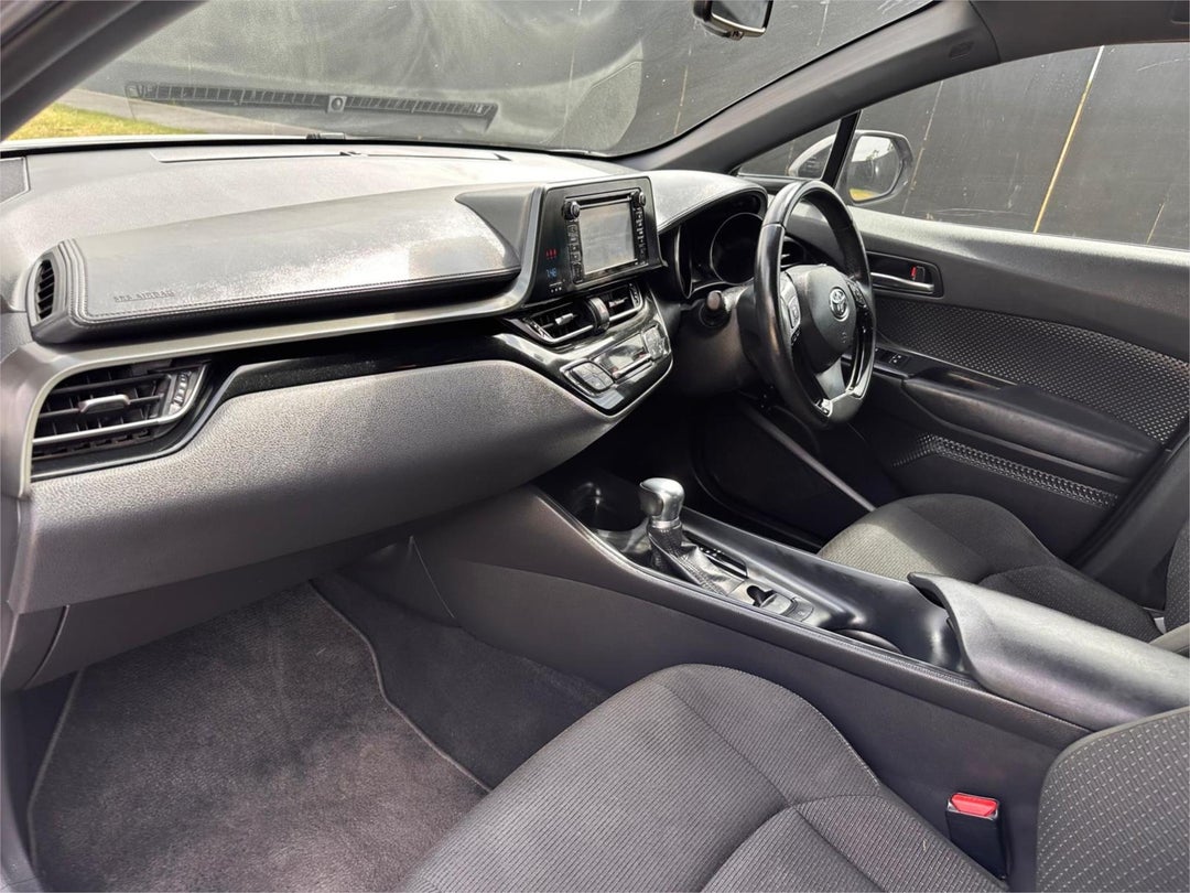 2017 Toyota C-HR (2wd), Automatic, 104500 km, Photo 14