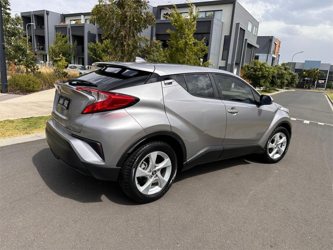 2017 Toyota C-HR (2wd), Automatic, 104500 km, Photo 4