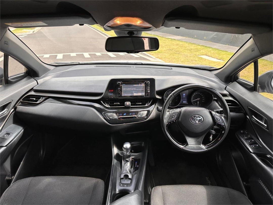 2017 Toyota C-HR (2wd), Automatic, 104500 km, Photo 9