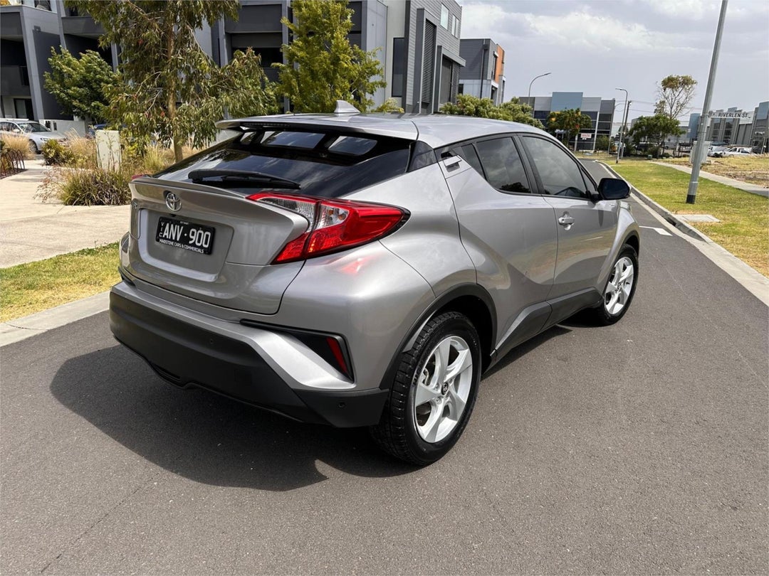 2017 Toyota C-HR (2wd), Automatic, 104500 km, Photo 3