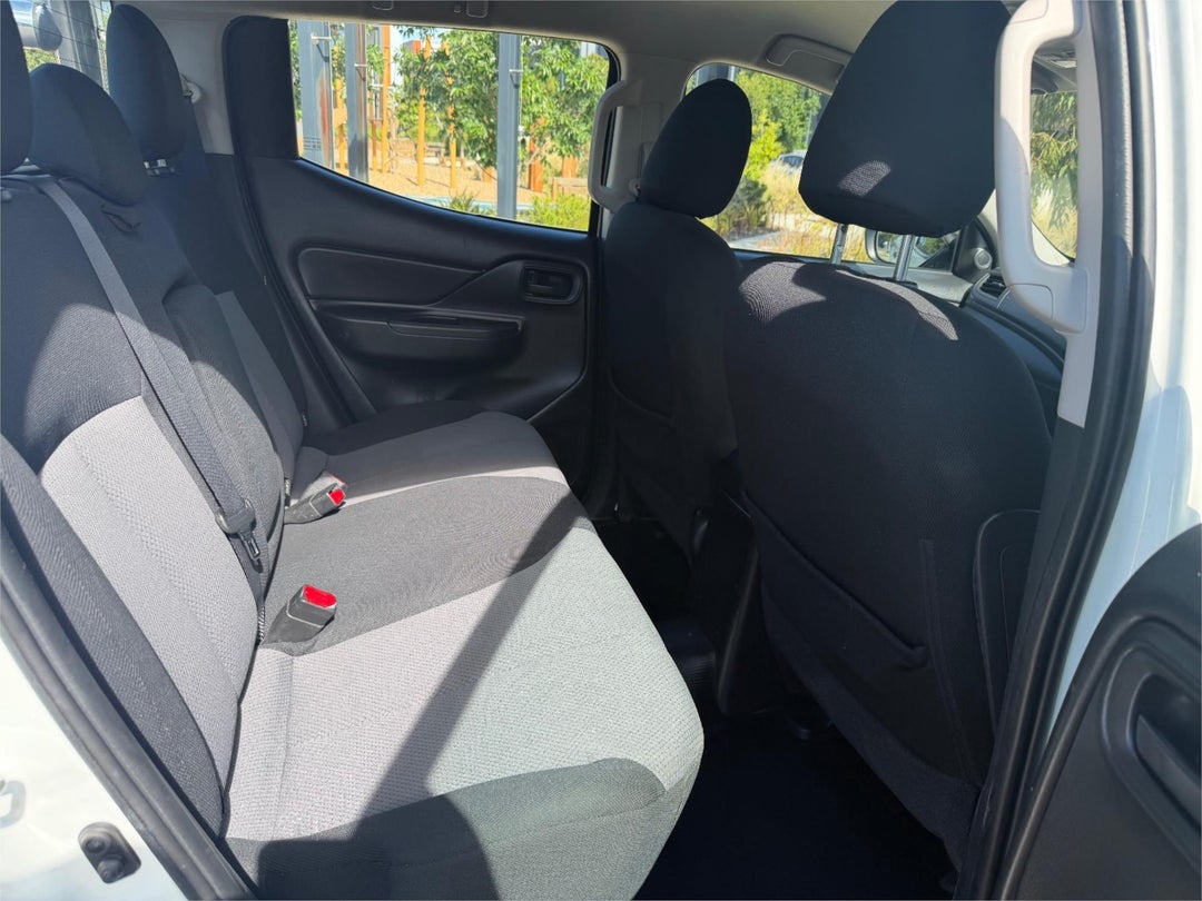 2020 Mitsubishi Triton Glx Adas, Automatic, 110000 km, Photo 10