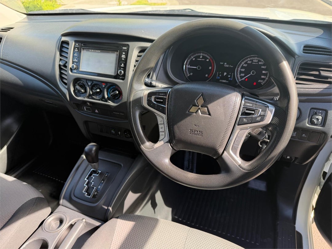 2020 Mitsubishi Triton Glx Adas, Automatic, 110000 km, Photo 11
