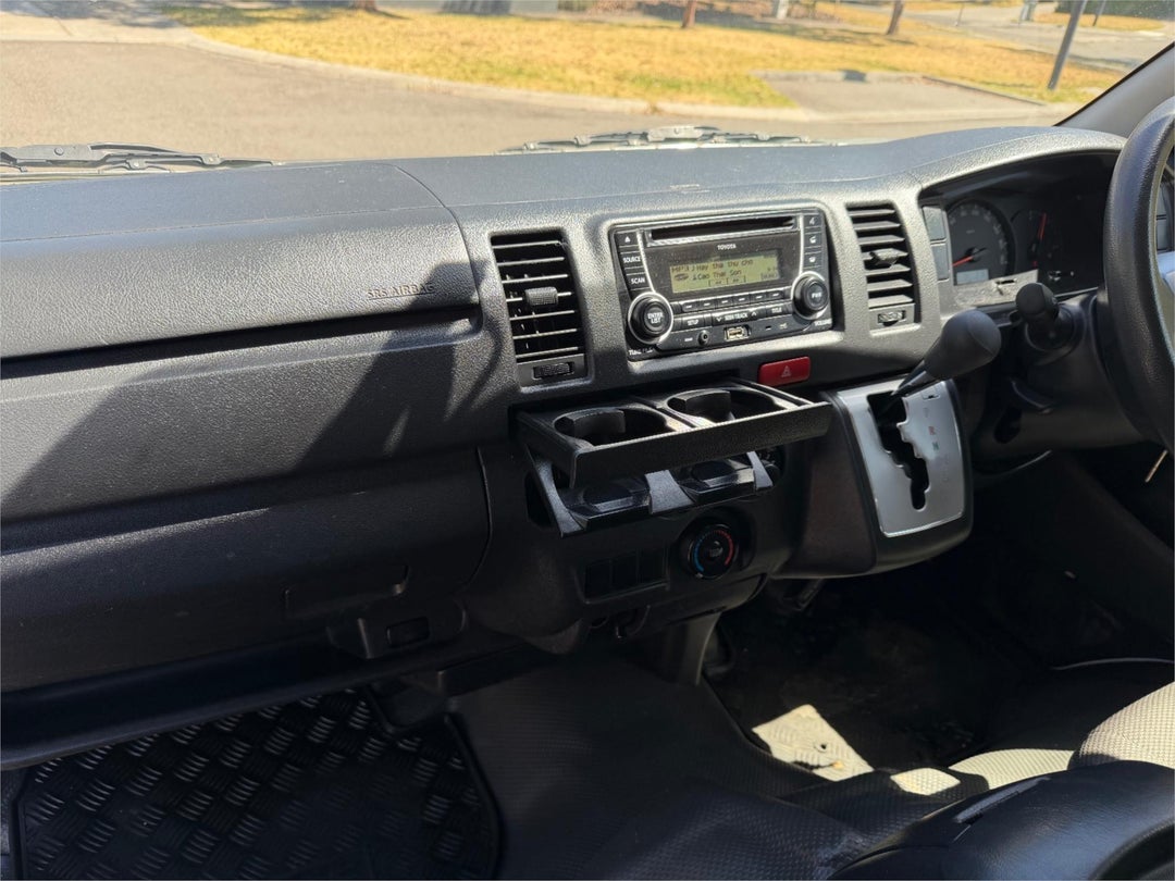 2014 Toyota Hiace Lwb, Automatic, 156667 km, Photo 13