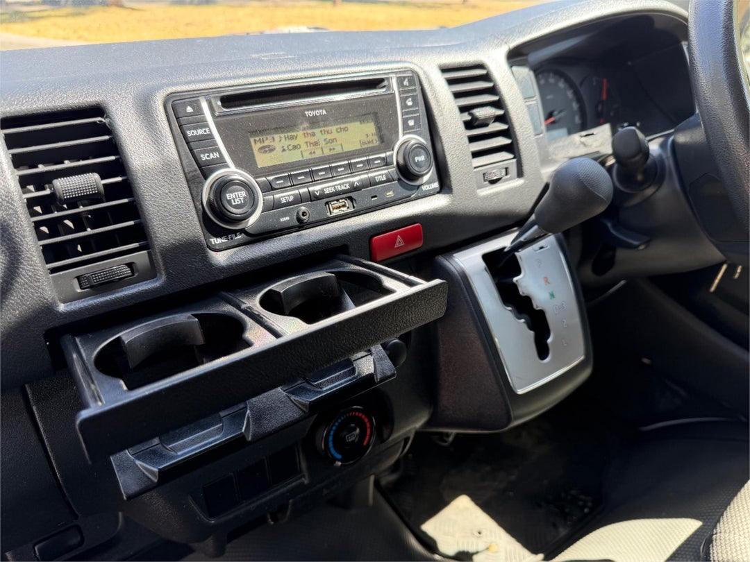 2014 Toyota Hiace Lwb, Automatic, 156667 km, Photo 14