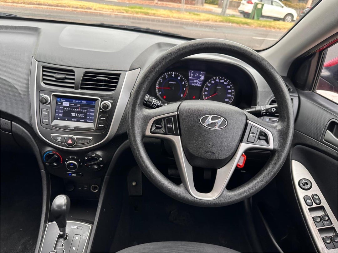 2016 Hyundai Accent Active, Automatic, 143144 km, Photo 11