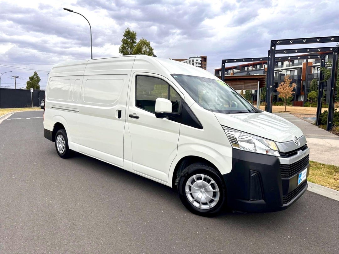2020 Toyota Hiace Slwb, Automatic, 161946 km, Photo 8