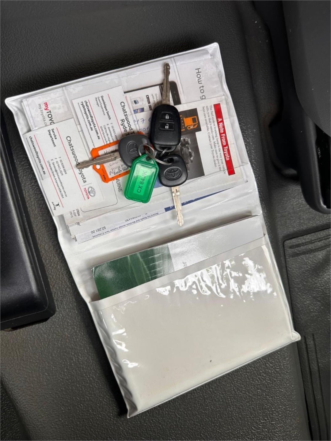 2020 Toyota Hiace Slwb, Automatic, 161946 km, Photo 15