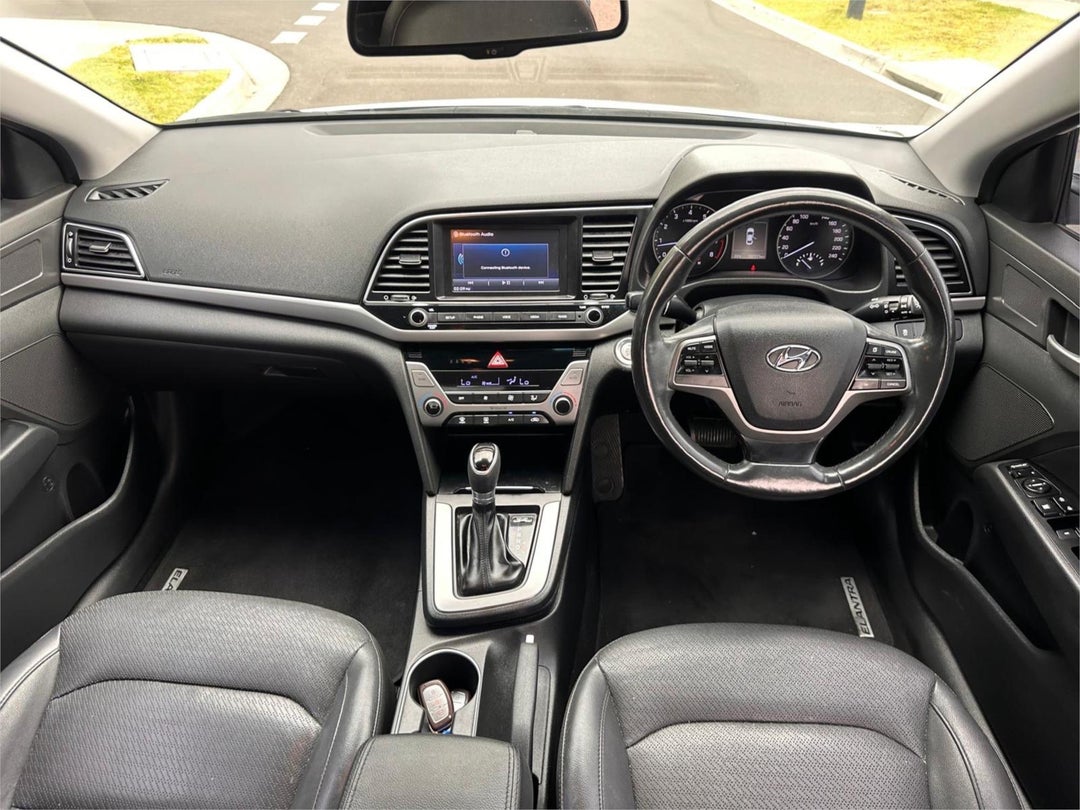 2017 Hyundai Elantra Elite, Automatic, 137111 km, Photo 12