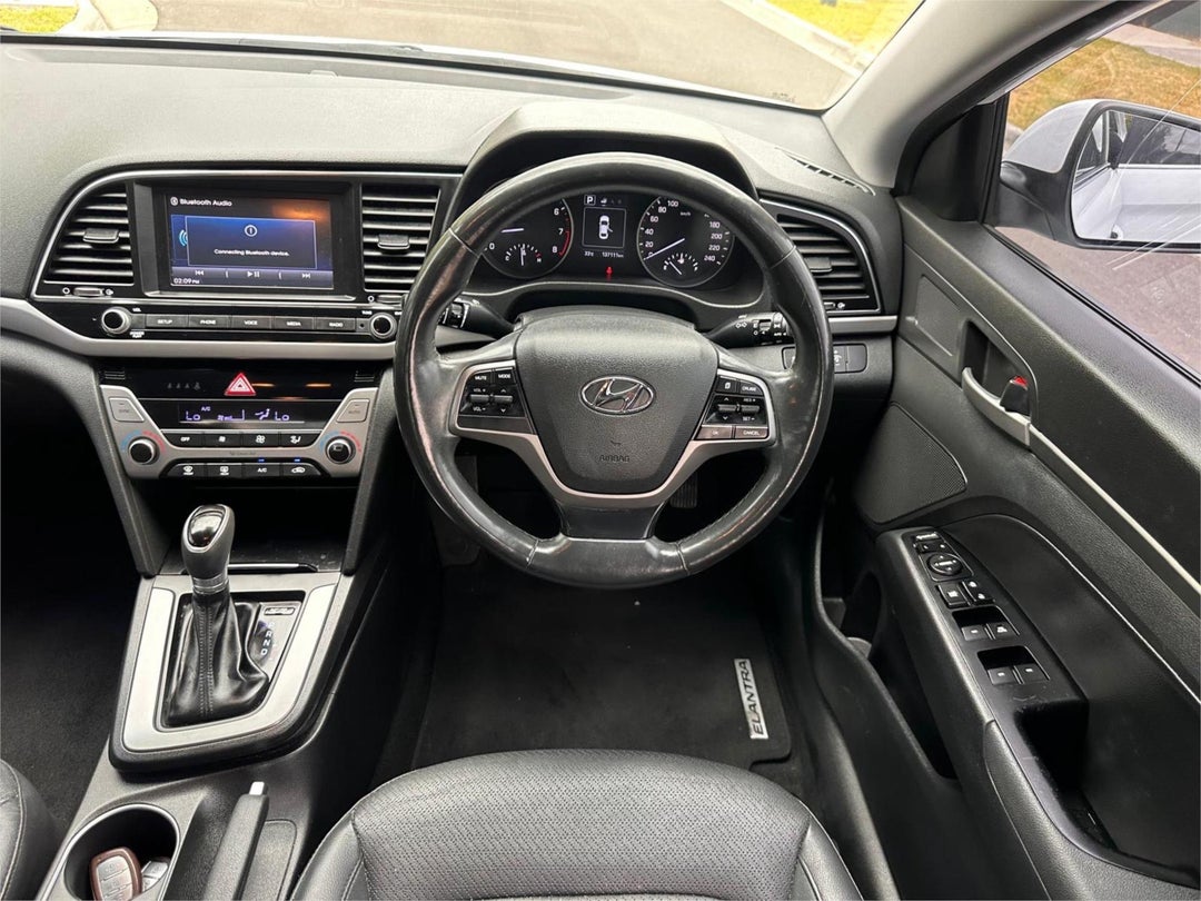 2017 Hyundai Elantra Elite, Automatic, 137111 km, Photo 13