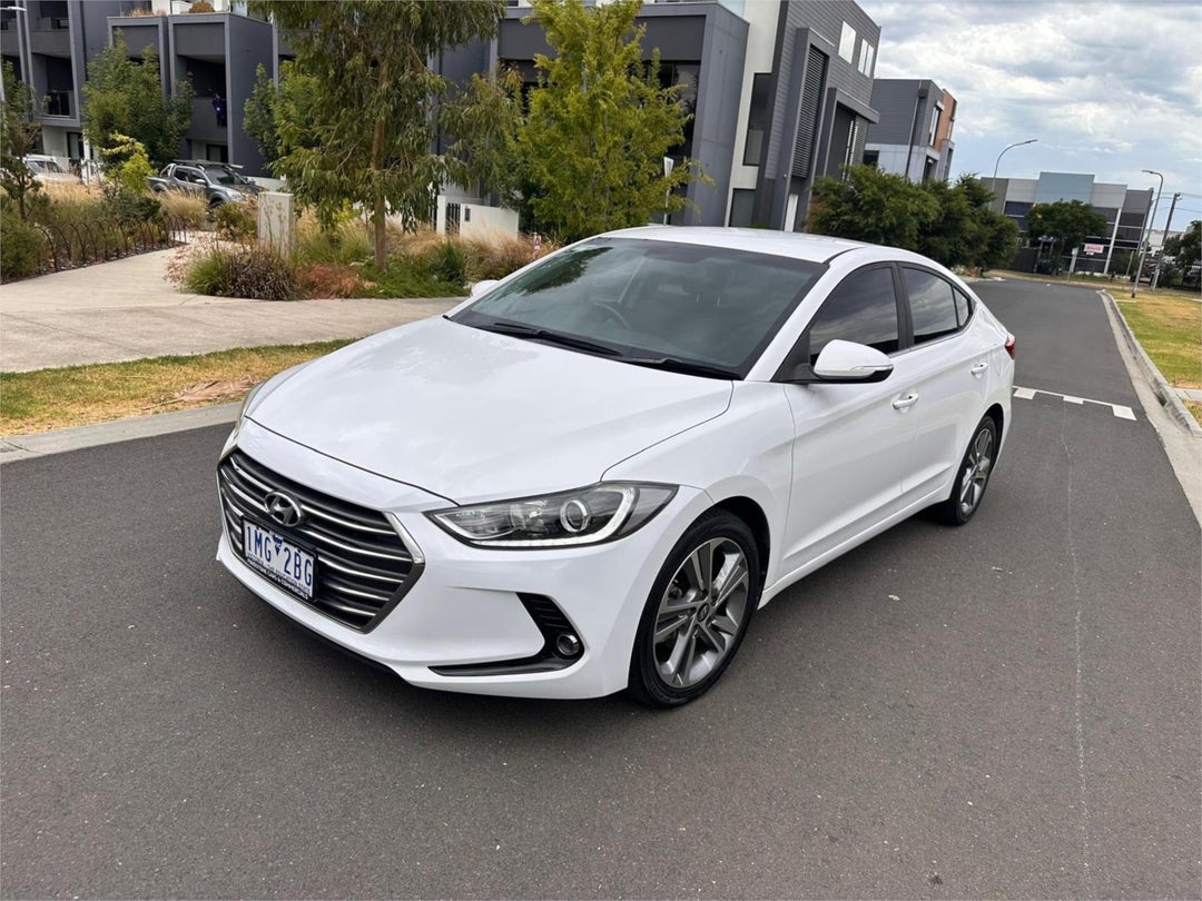 2017 Hyundai Elantra Elite, Automatic, 137111 km, Photo 2