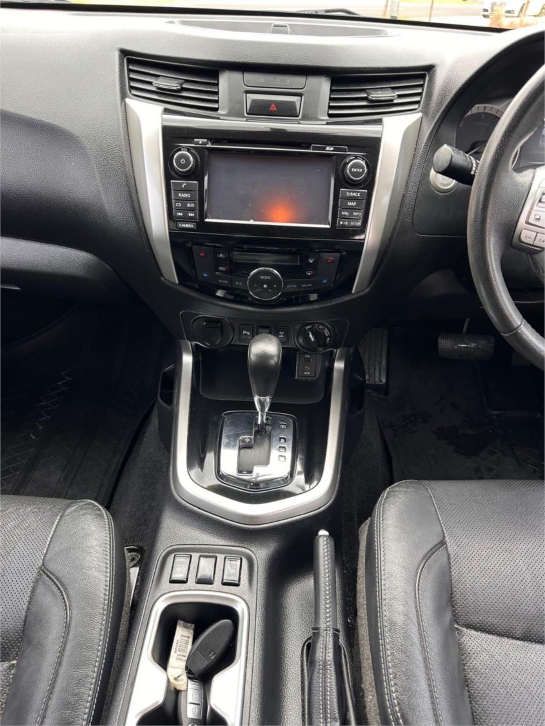 2016 Nissan Navara St-x, Automatic, 153435 km, Photo 14