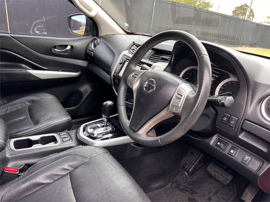 2016 Nissan Navara St-x, Automatic, 153435 km, Photo 10