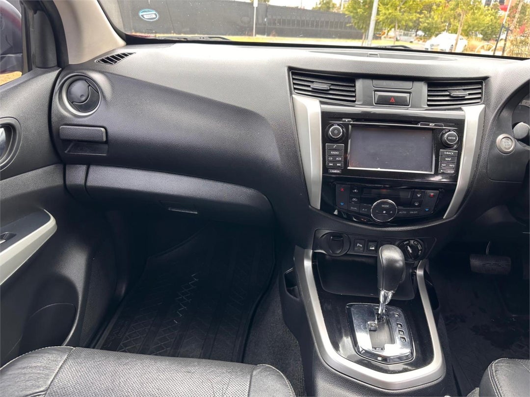 2016 Nissan Navara St-x, Automatic, 153435 km, Photo 12