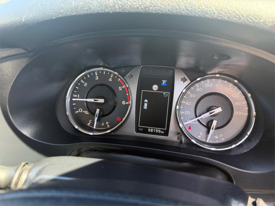 2022 Toyota Hilux Sr Hi-rider, Automatic, 68195 km, Photo 11