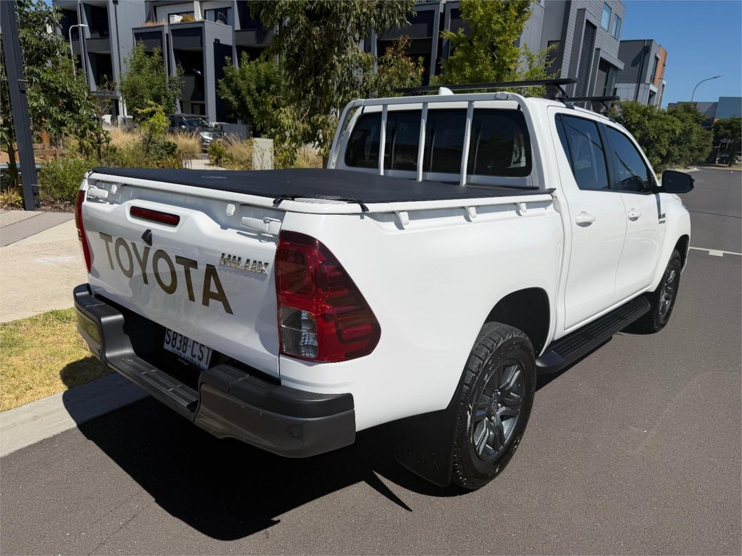 2022 Toyota Hilux Sr Hi-rider, Automatic, 68195 km, Photo 6