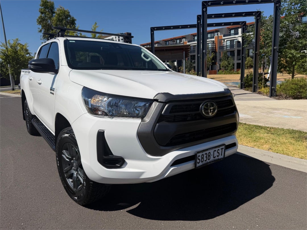 2022 Toyota Hilux Sr Hi-rider, Automatic, 68195 km, Photo 9
