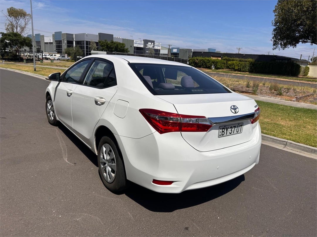 2014 Toyota Corolla Ascent, Automatic, 137100 km, Photo 4