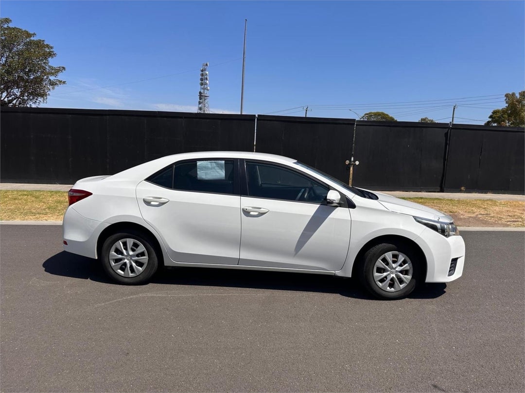 2014 Toyota Corolla Ascent, Automatic, 137100 km, Photo 9