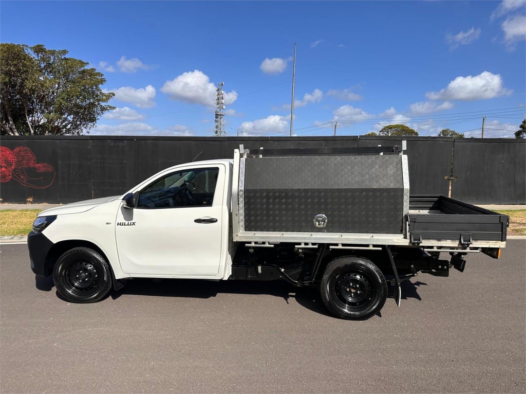 2020 Toyota Hilux Workmate, Automatic, 113100 km, Photo 4