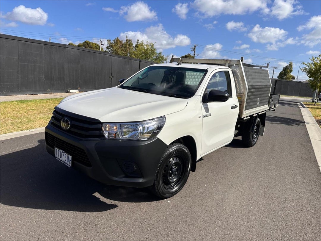 2020 Toyota Hilux Workmate, Automatic, 113100 km, Photo 2