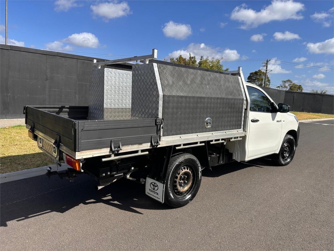 2020 Toyota Hilux Workmate, Automatic, 113100 km, Photo 9