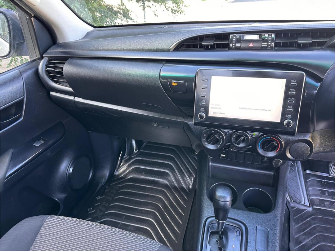 2020 Toyota Hilux Workmate, Automatic, 113100 km, Photo 15