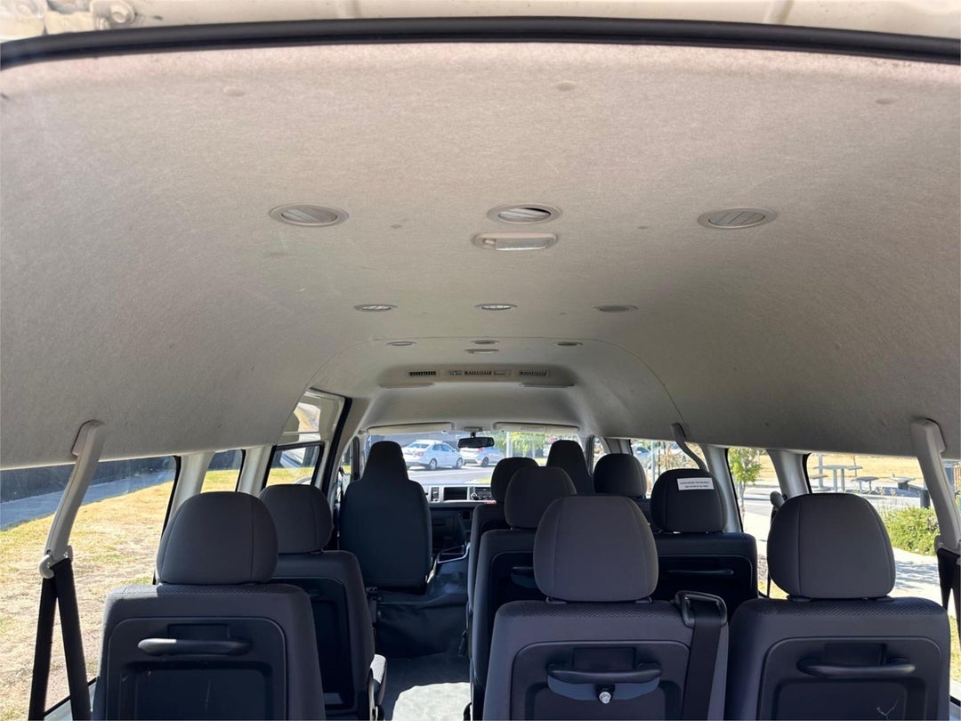 2013 Toyota Hiace Commuter, Automatic, 93312 km, Photo 15