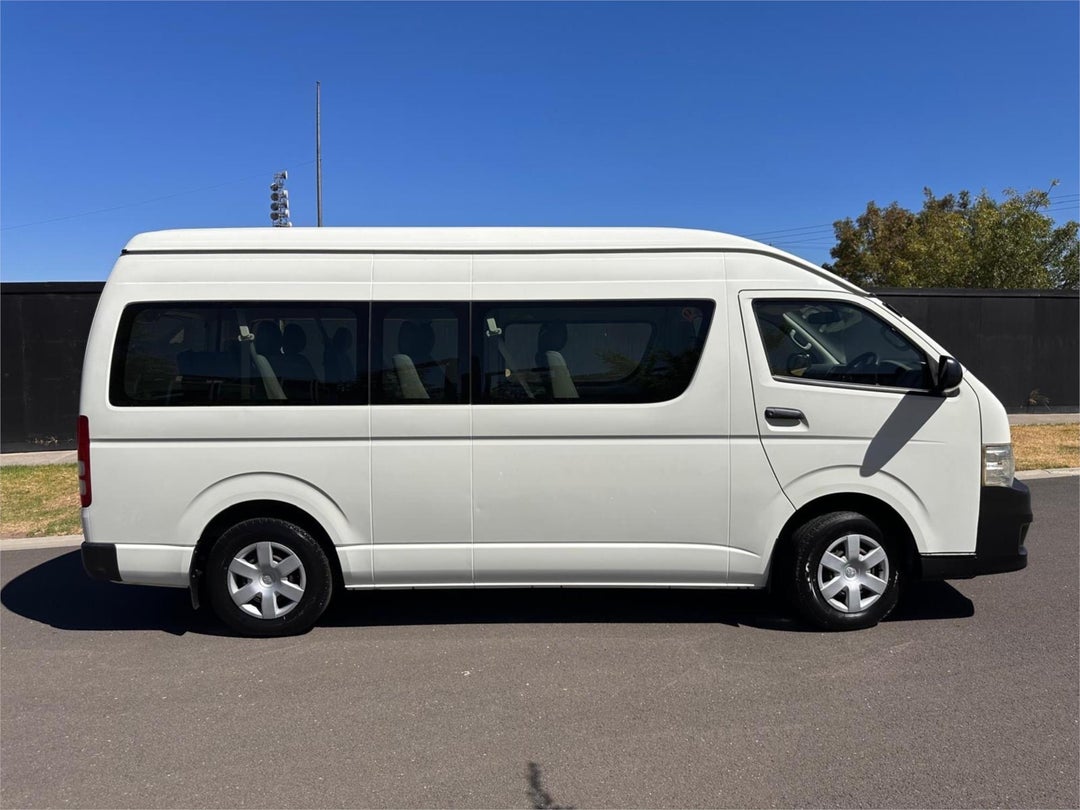 2013 Toyota Hiace Commuter, Automatic, 93312 km, Photo 8