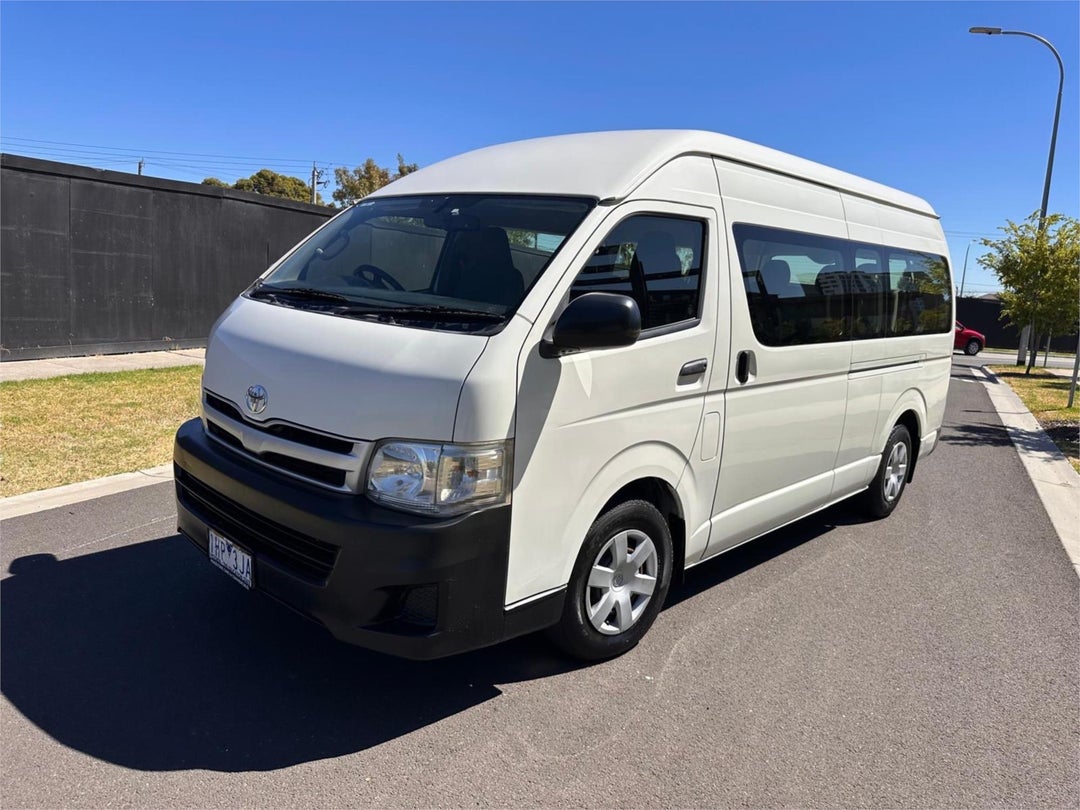 2013 Toyota Hiace Commuter, Automatic, 93312 km, Photo 2