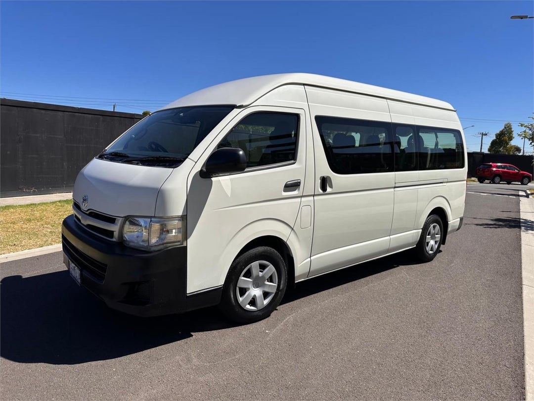 2013 Toyota Hiace Commuter, Automatic, 93312 km, Photo 3
