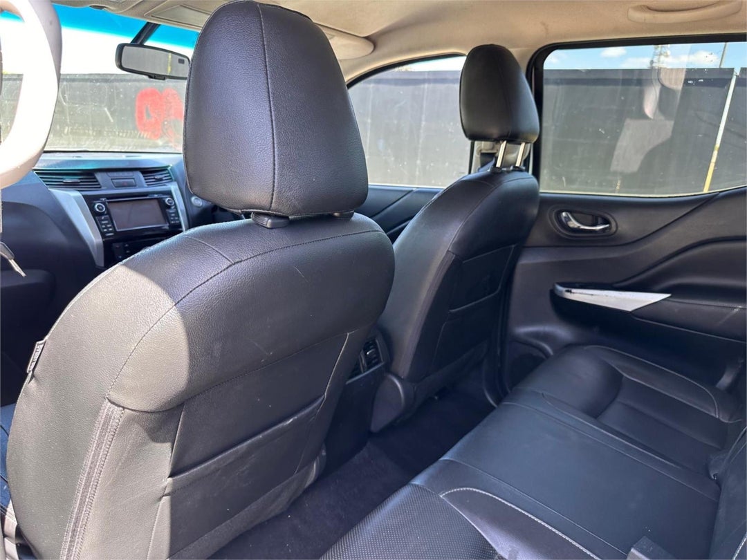2018 Nissan Navara St-X, Automatic, 230130 km, Photo 14