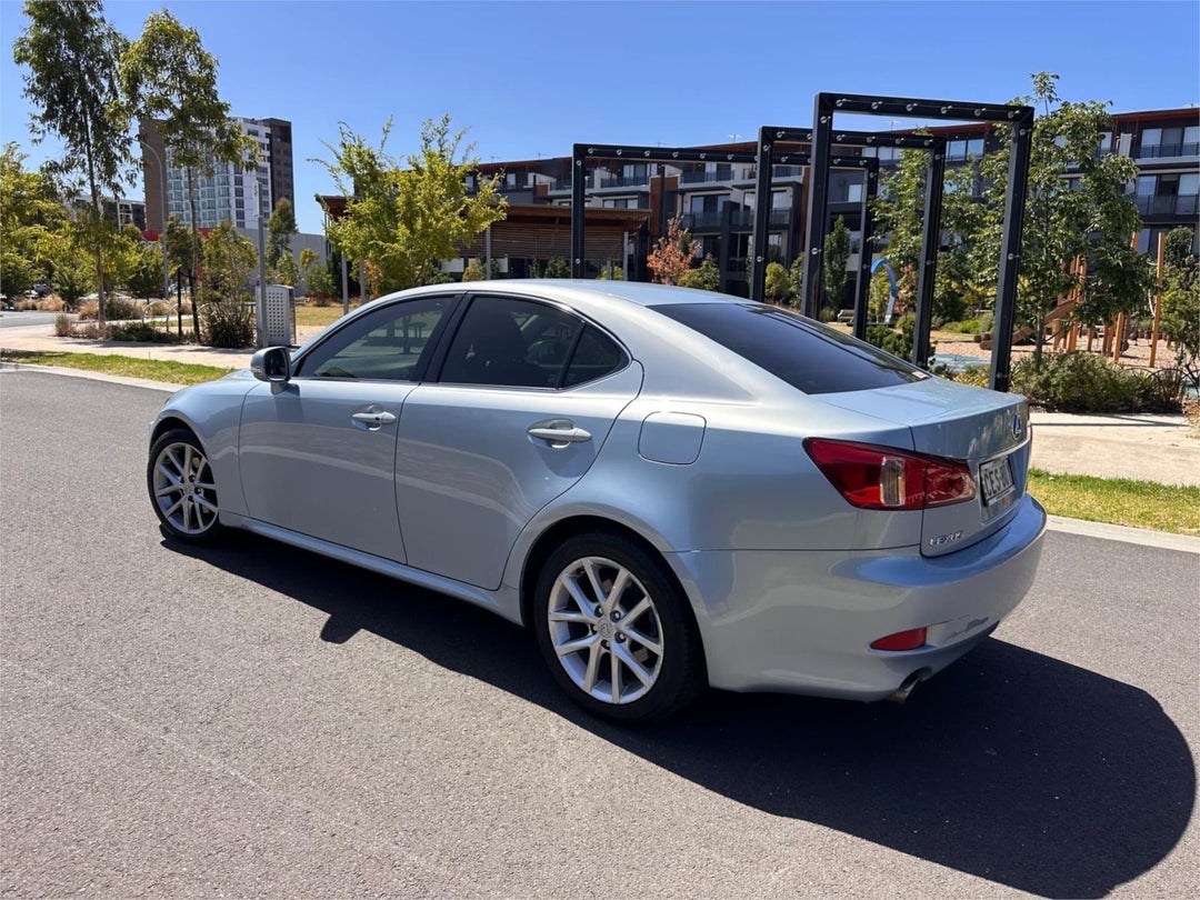 2010 Lexus Is250 Prestige, Automatic, 139422 km, Photo 4