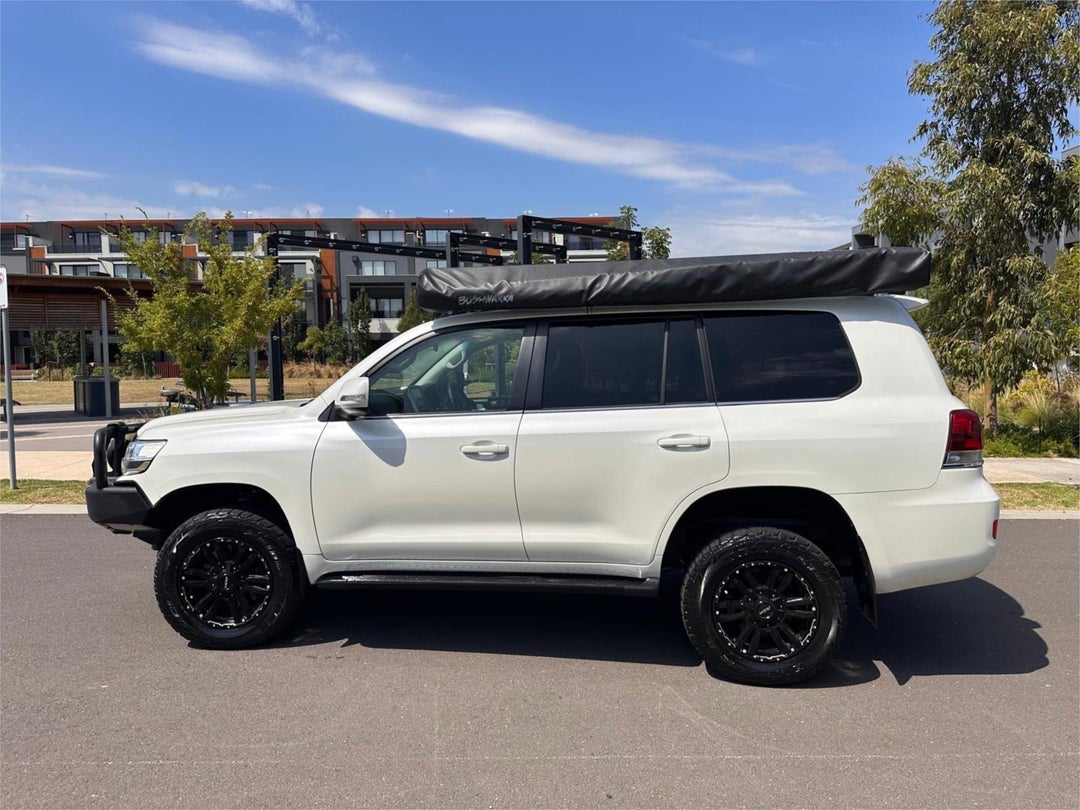 2017 Toyota Landcruiser Vx, Automatic, 194248 km, Photo 3