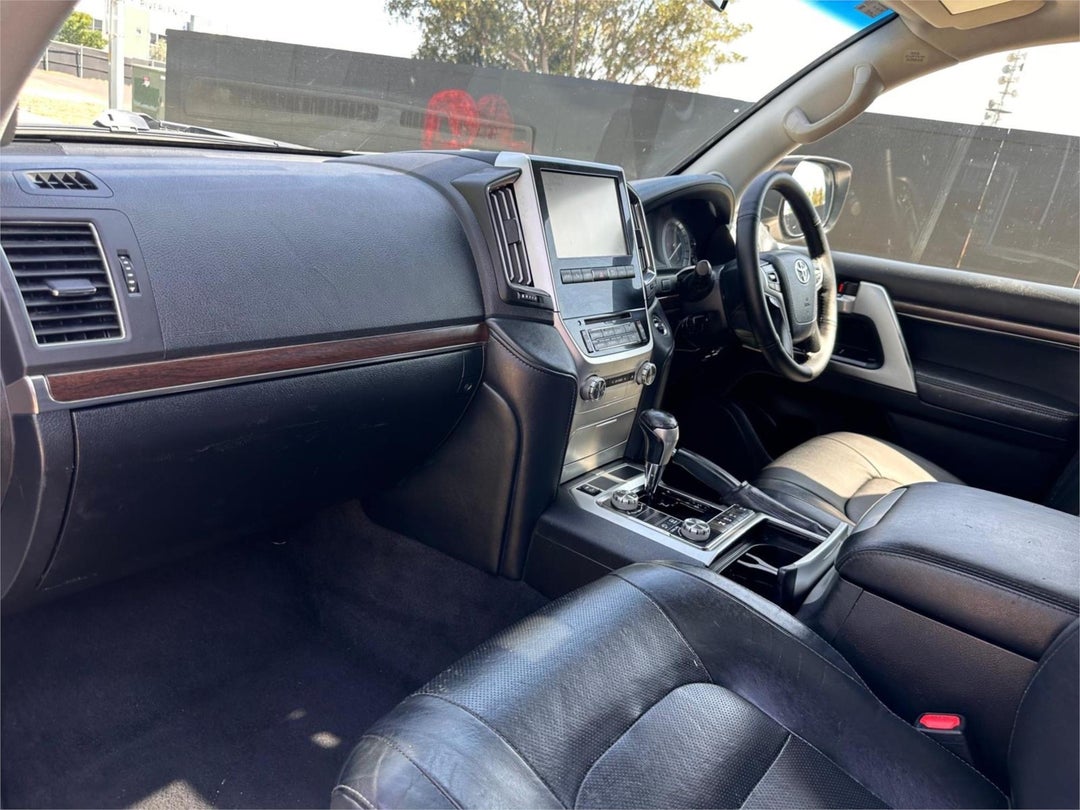 2017 Toyota Landcruiser Vx, Automatic, 194248 km, Photo 18