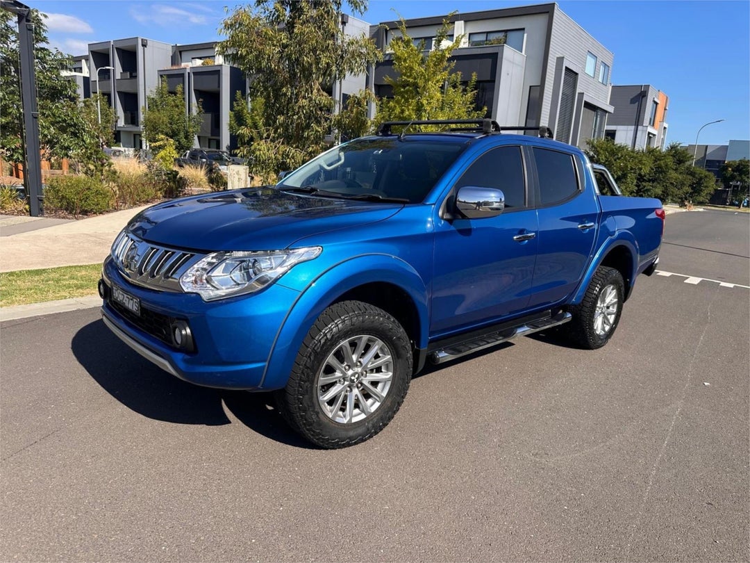 2015 Mitsubishi Triton Exceed, Automatic, 171363 km, Photo 2
