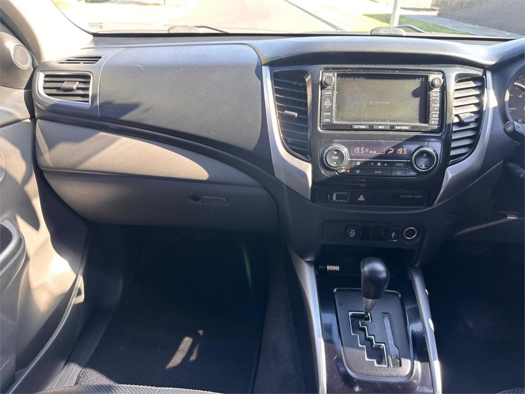 2015 Mitsubishi Triton Exceed, Automatic, 171363 km, Photo 13