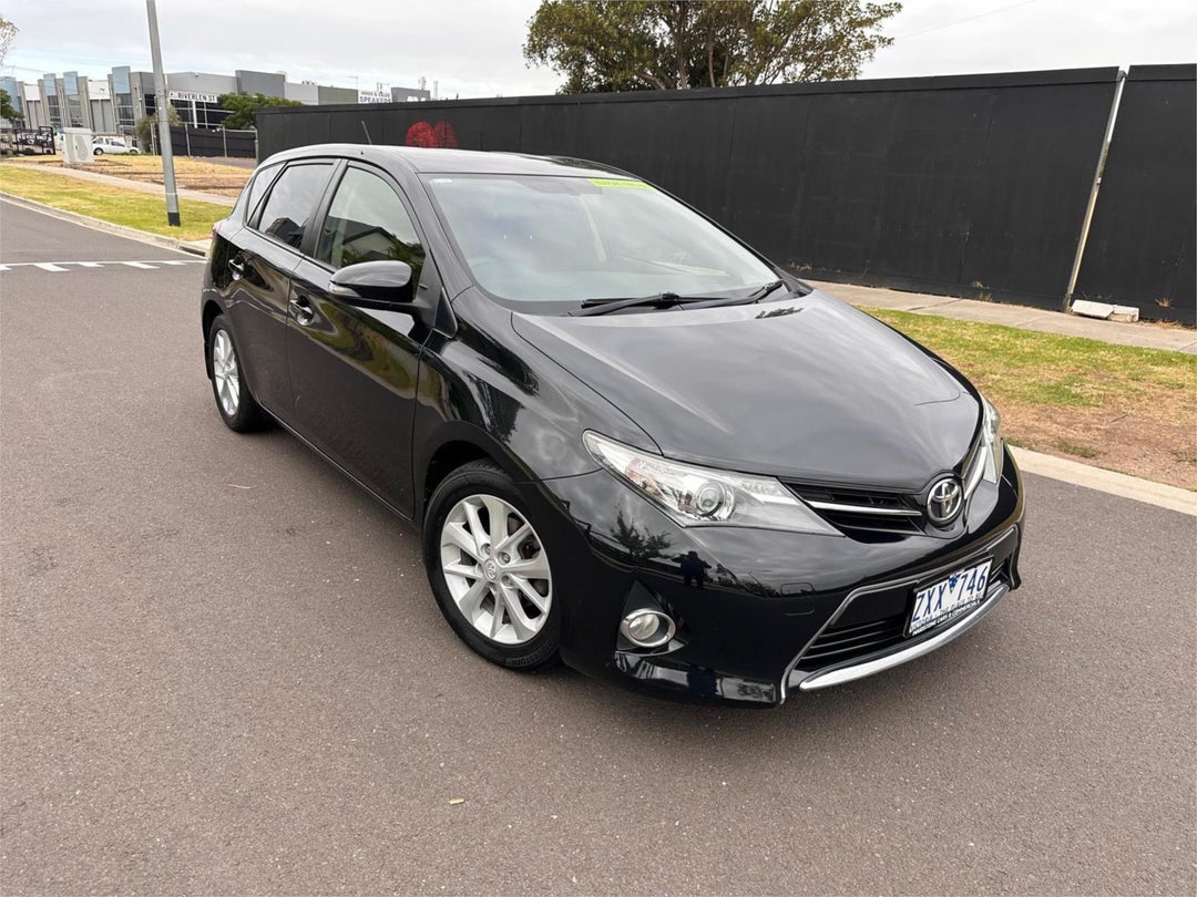 2013 Toyota Corolla Ascent Sport, Automatic, 182670 km, Photo 1