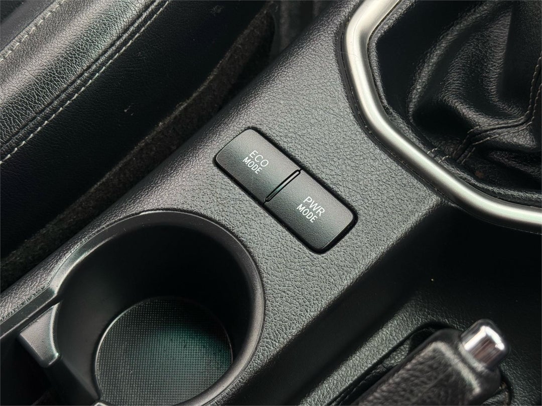 2020 Toyota Hilux Sr5, Manual, 119492 km, 