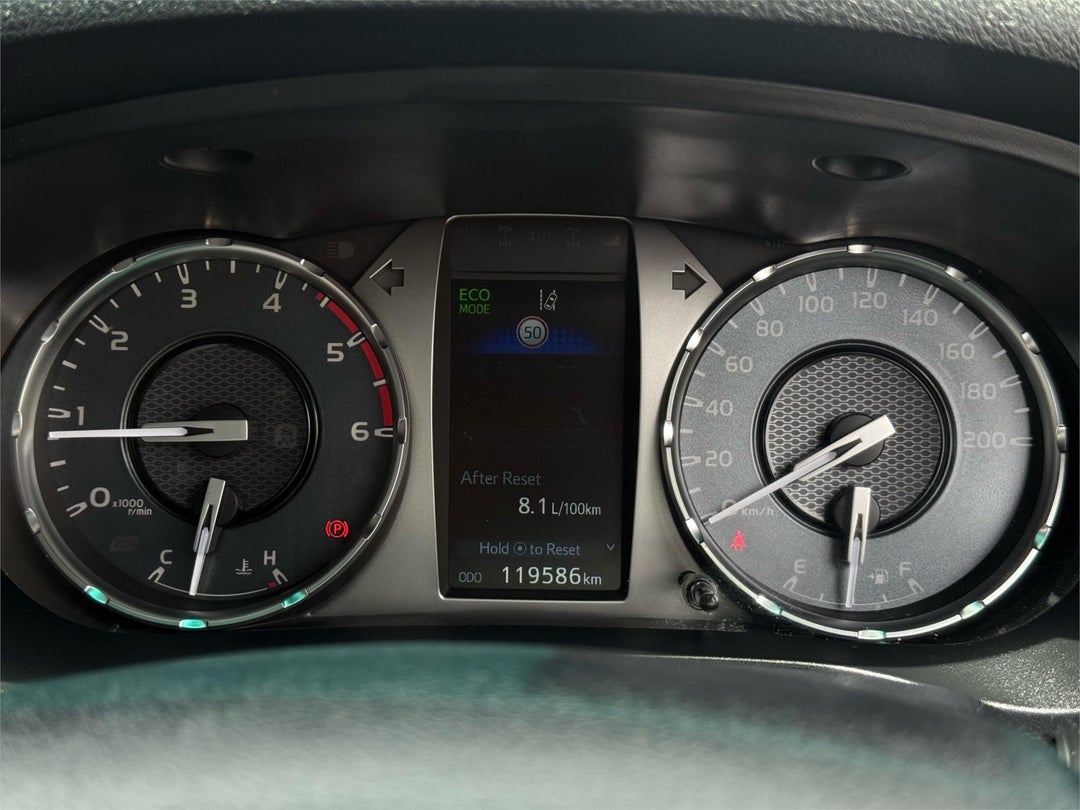 2020 Toyota Hilux Sr5, Manual, 119492 km, 