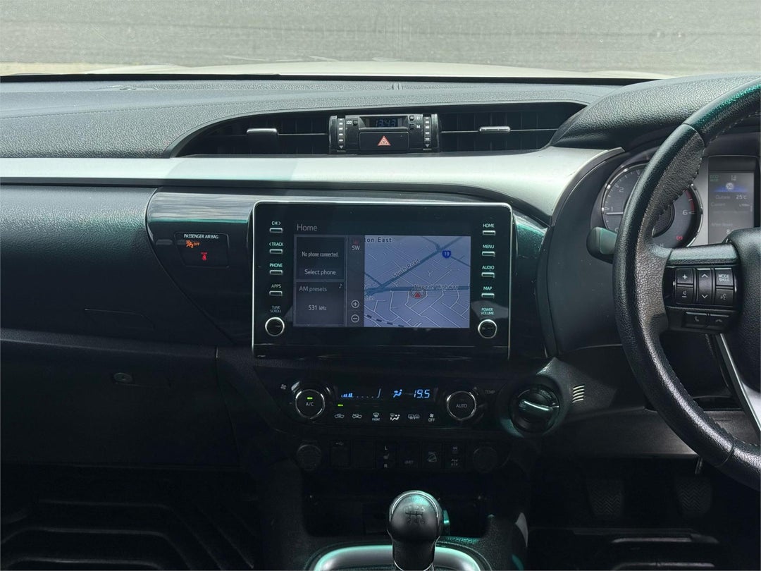 2020 Toyota Hilux Sr5, Manual, 119492 km, 