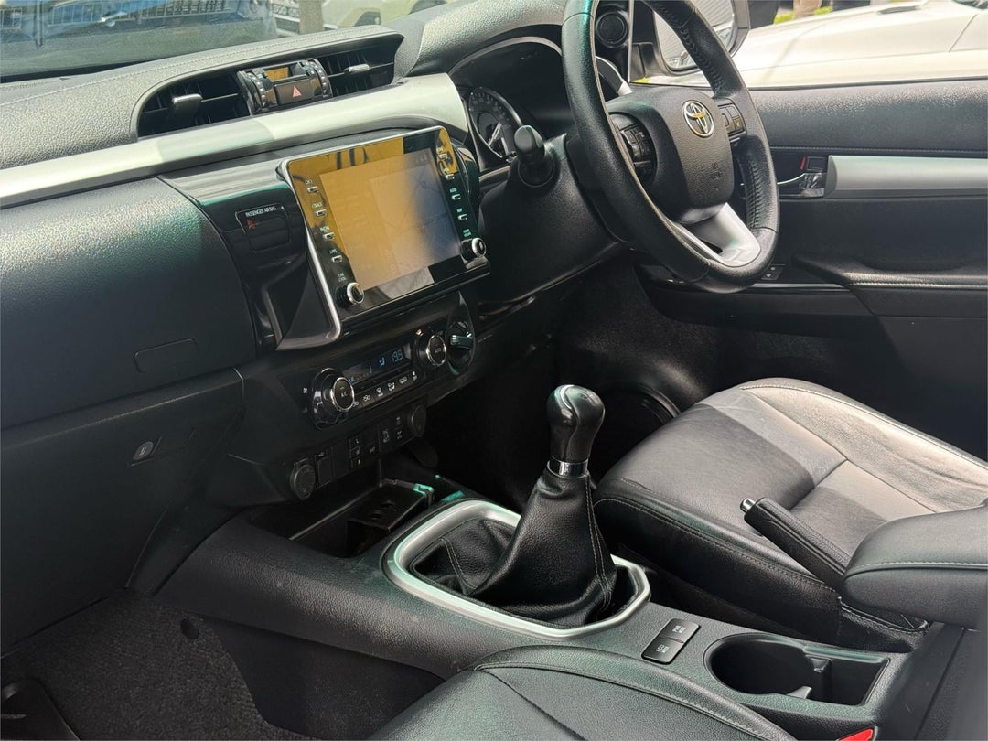 2020 Toyota Hilux Sr5, Manual, 119492 km, 