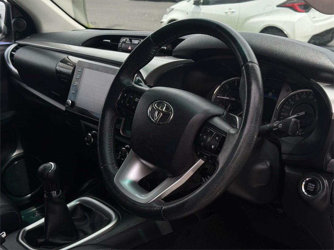 2020 Toyota Hilux Sr5, Manual, 119492 km, 