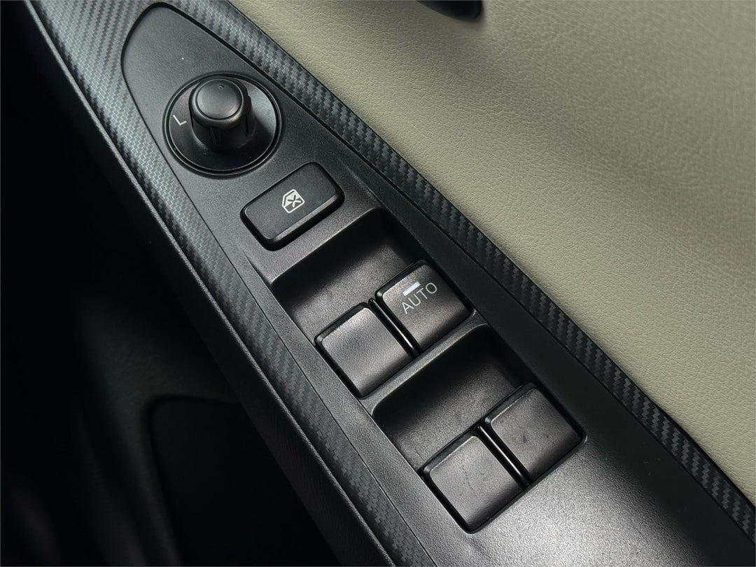 2015 Mazda Mazda2 Genki, Automatic, 82967 km, 