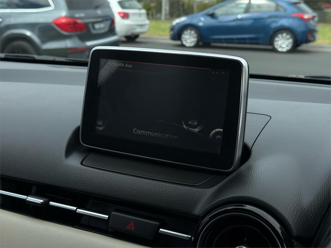 2015 Mazda Mazda2 Genki, Automatic, 82967 km, 